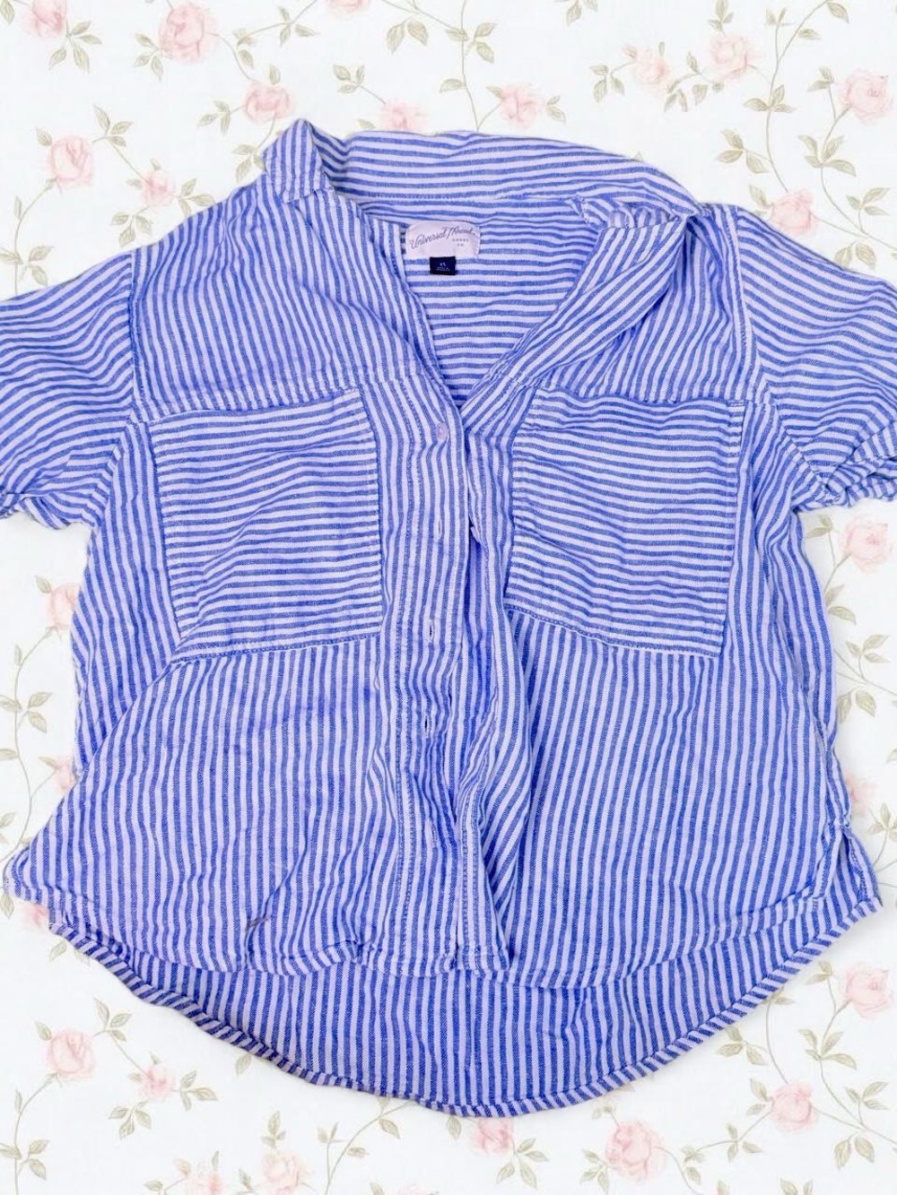 Universal Thread Blue and White Striped Short-Sleeve Button Shirt